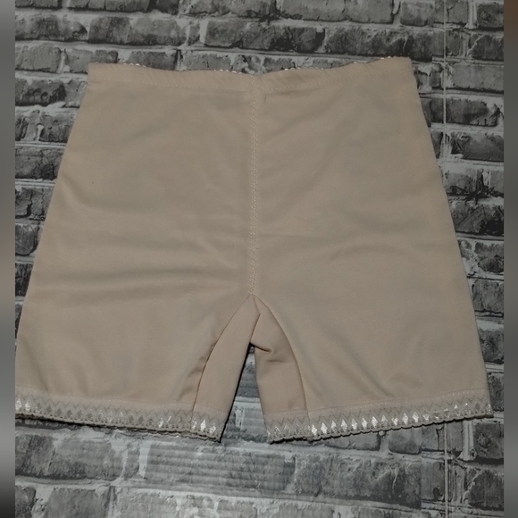 Women's Shapewear Shorts - Black and Cream - Picture 6 of 11